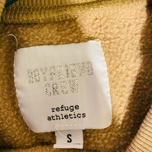 Boyfriend Crew Sweater - Tan